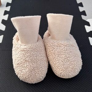 Zara Cozy Cream Sherpa Baby Booties